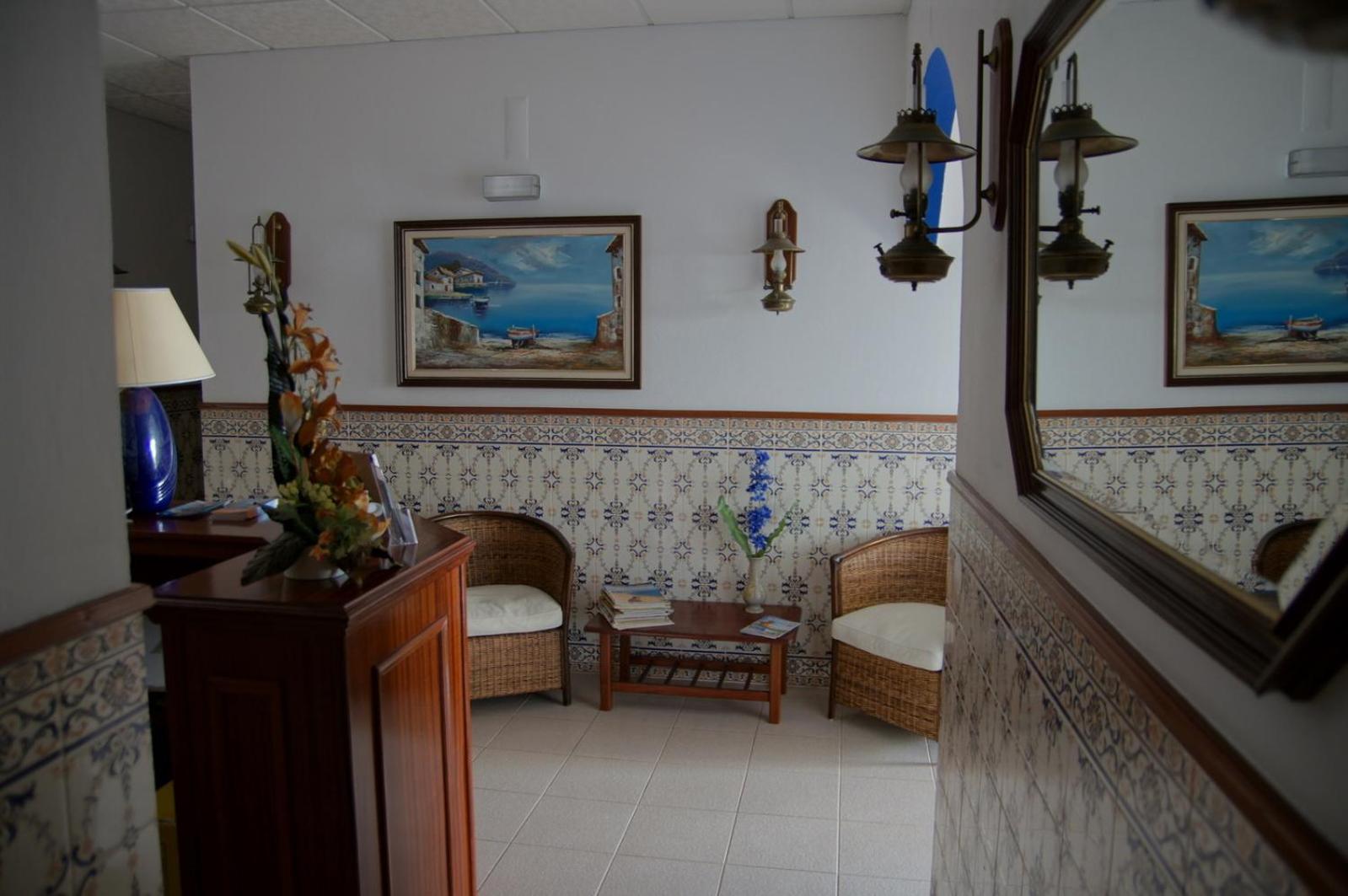 Aparthotel E Quartos Atalaia