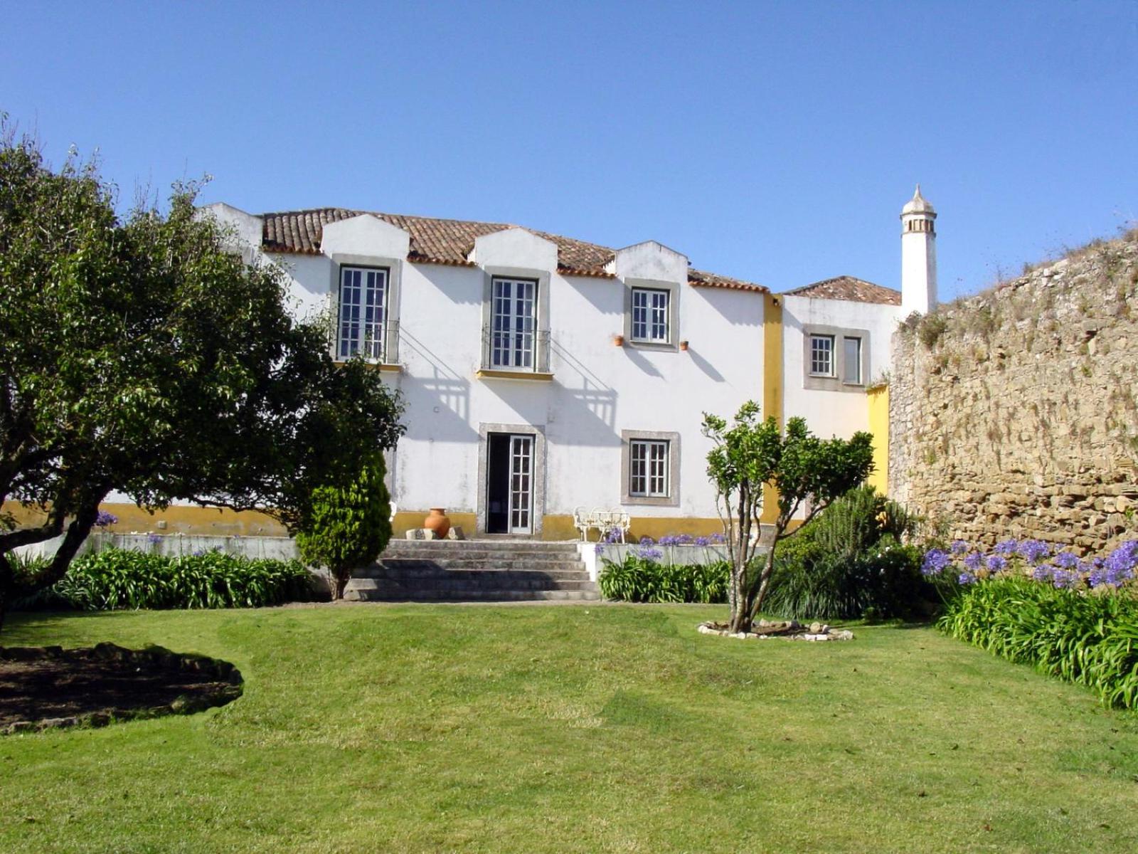 Bed & Breakfast Casa Do Castelo - Turismo De Habitacao Atouguia Da Baleia