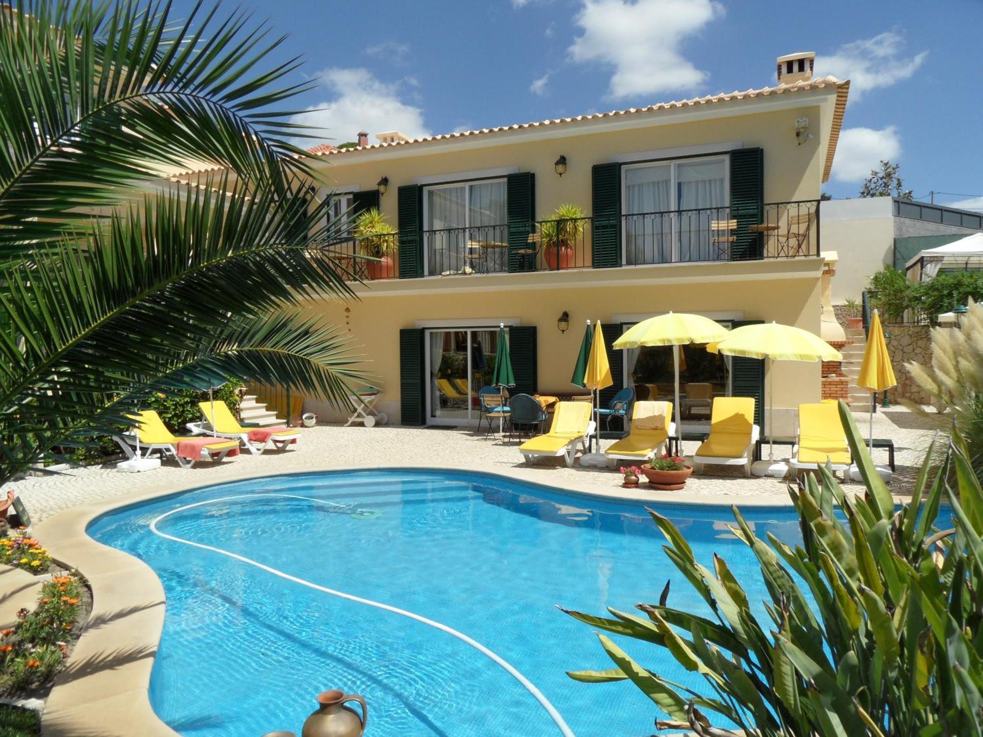 Bed & Breakfast De Sol Sesimbra