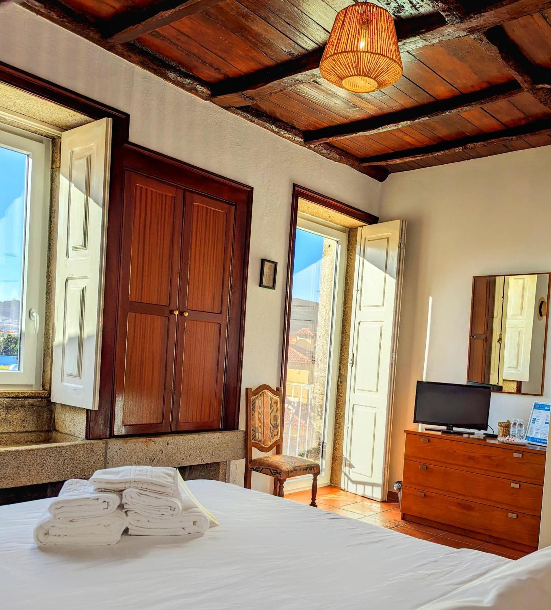 Guest house Torre De Santiago - *