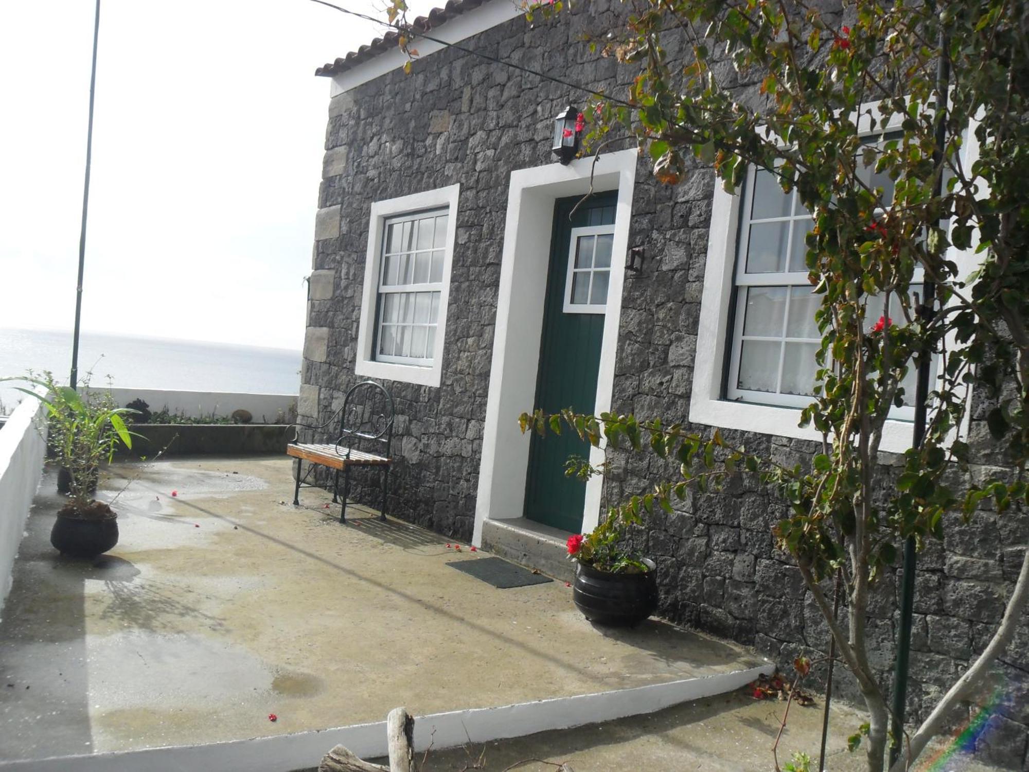 Adega Ilheu Holiday home *