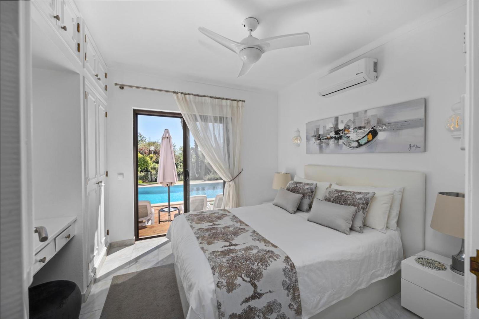 Villa Luxury Villa, Very Close To + Restaurants, Wi Fi, Heatable Pool. Sesmarias
