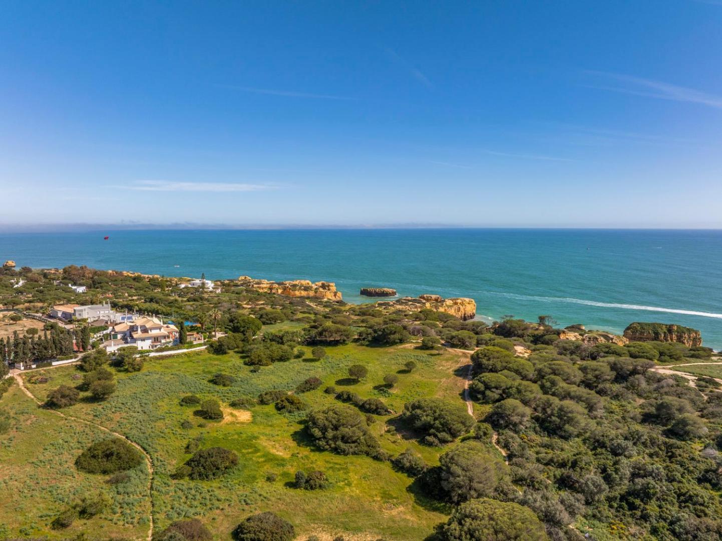 Luxury Villa, Very Close To + Restaurants, Wi Fi, Heatable Pool. *