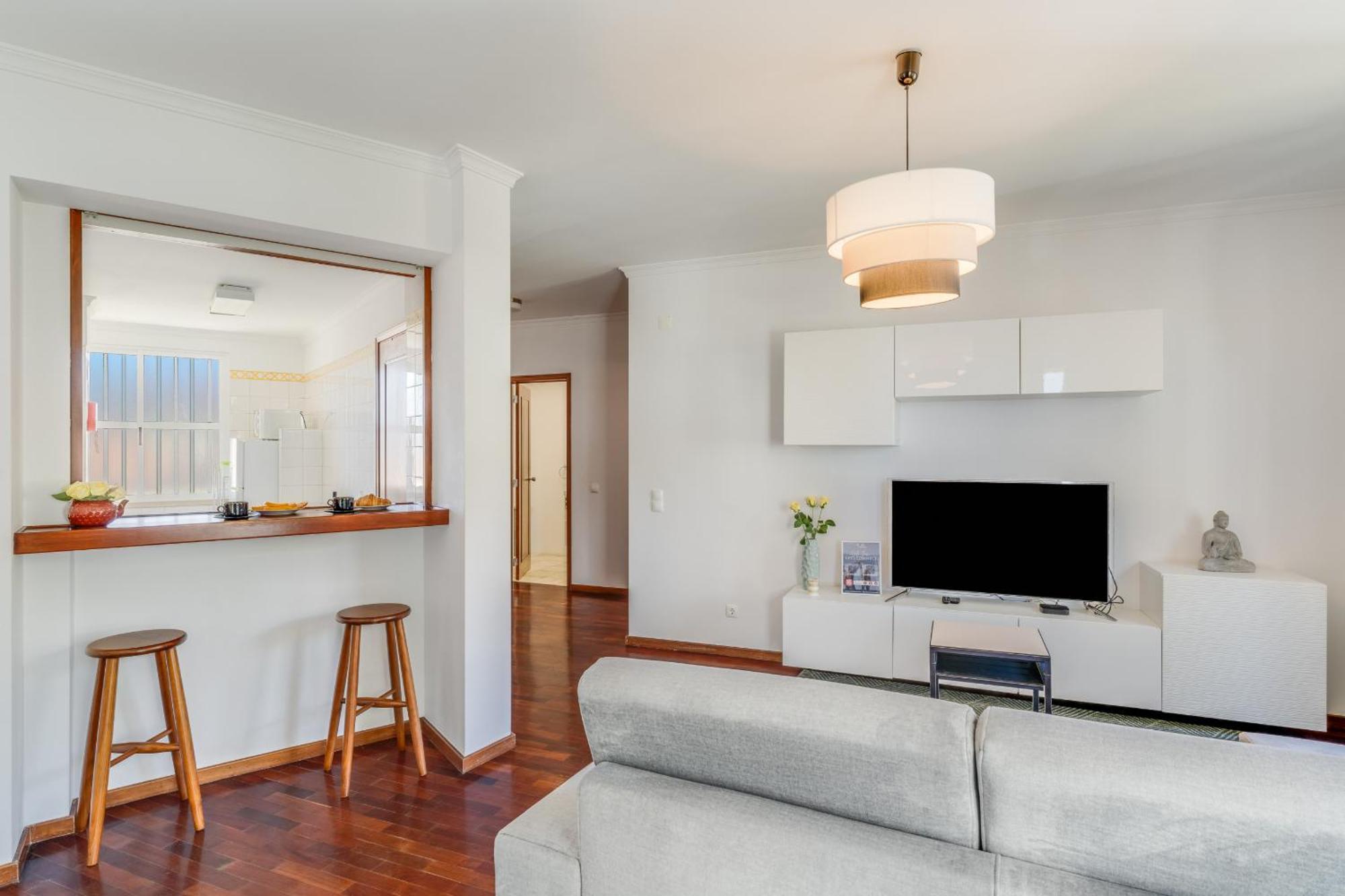 Apartment Yellow Rose By Ah