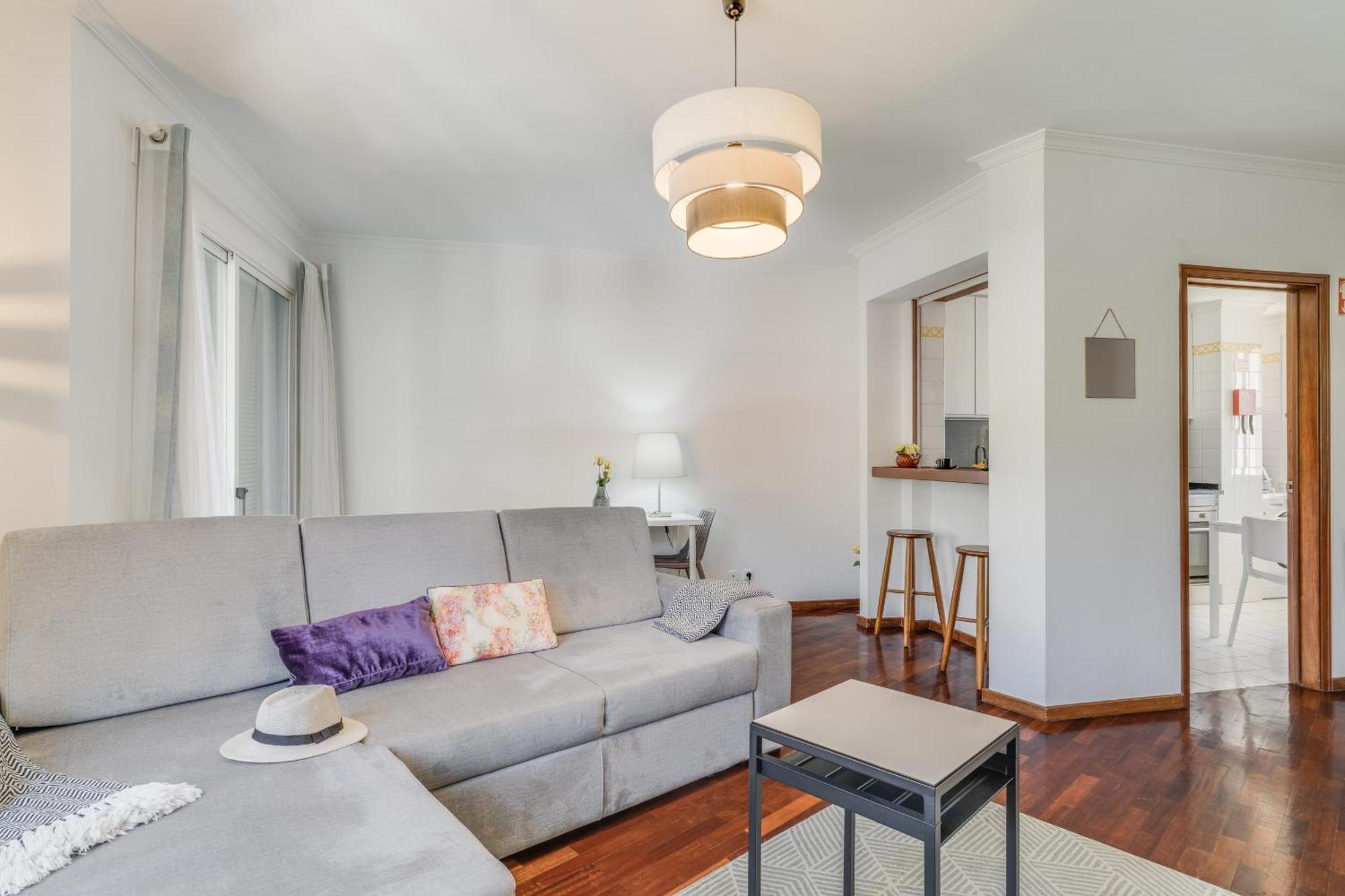 Apartment Yellow Rose By Ah *