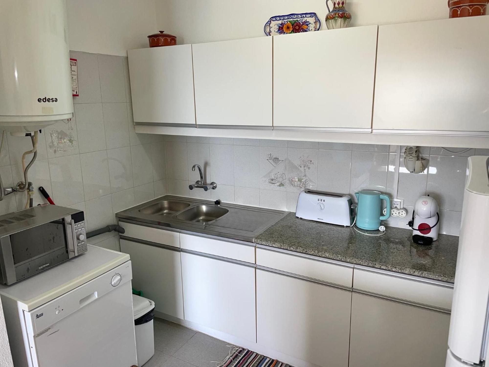Apartment In Opposite Of Colina Sol 1108