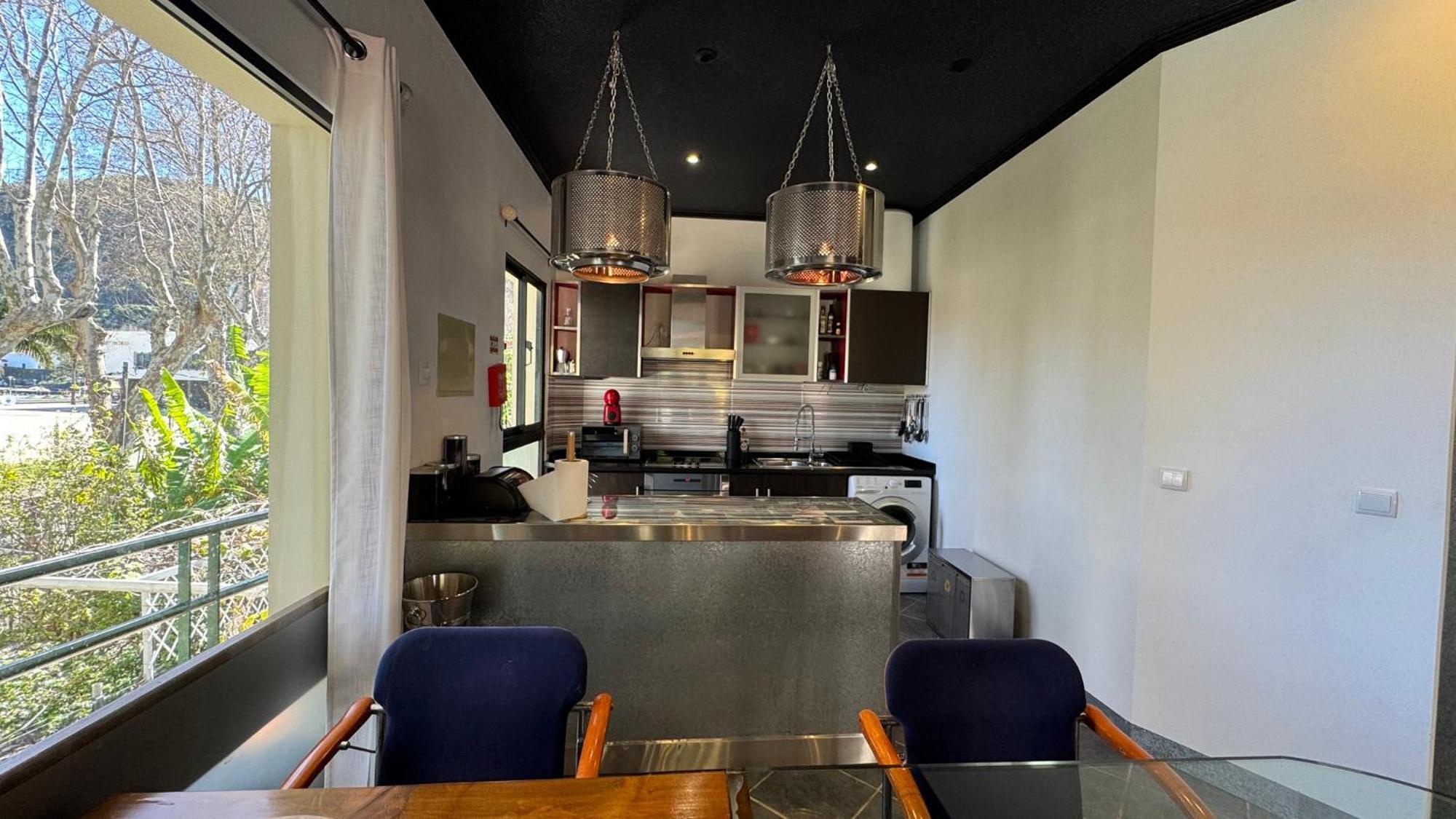 The Modern & Recycled House Machico (Madeira)