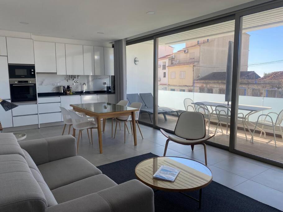 Concha Is A New * 5min Walk To The Apartment *