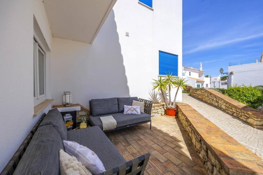 Villa Stunning 2-bedroom Retreat In Vale Do Lobo Almancil
