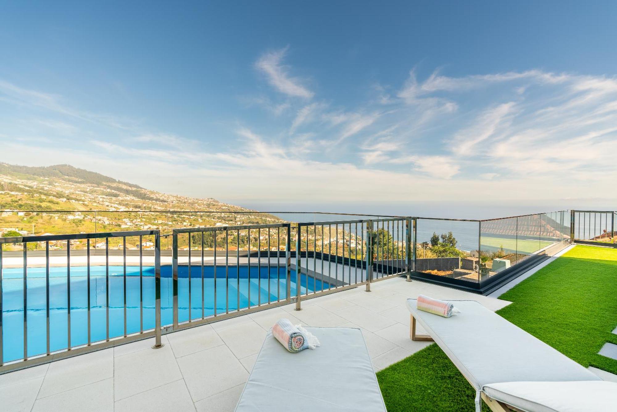 Vincents Place I Ocean View I Swimming Pool Villa