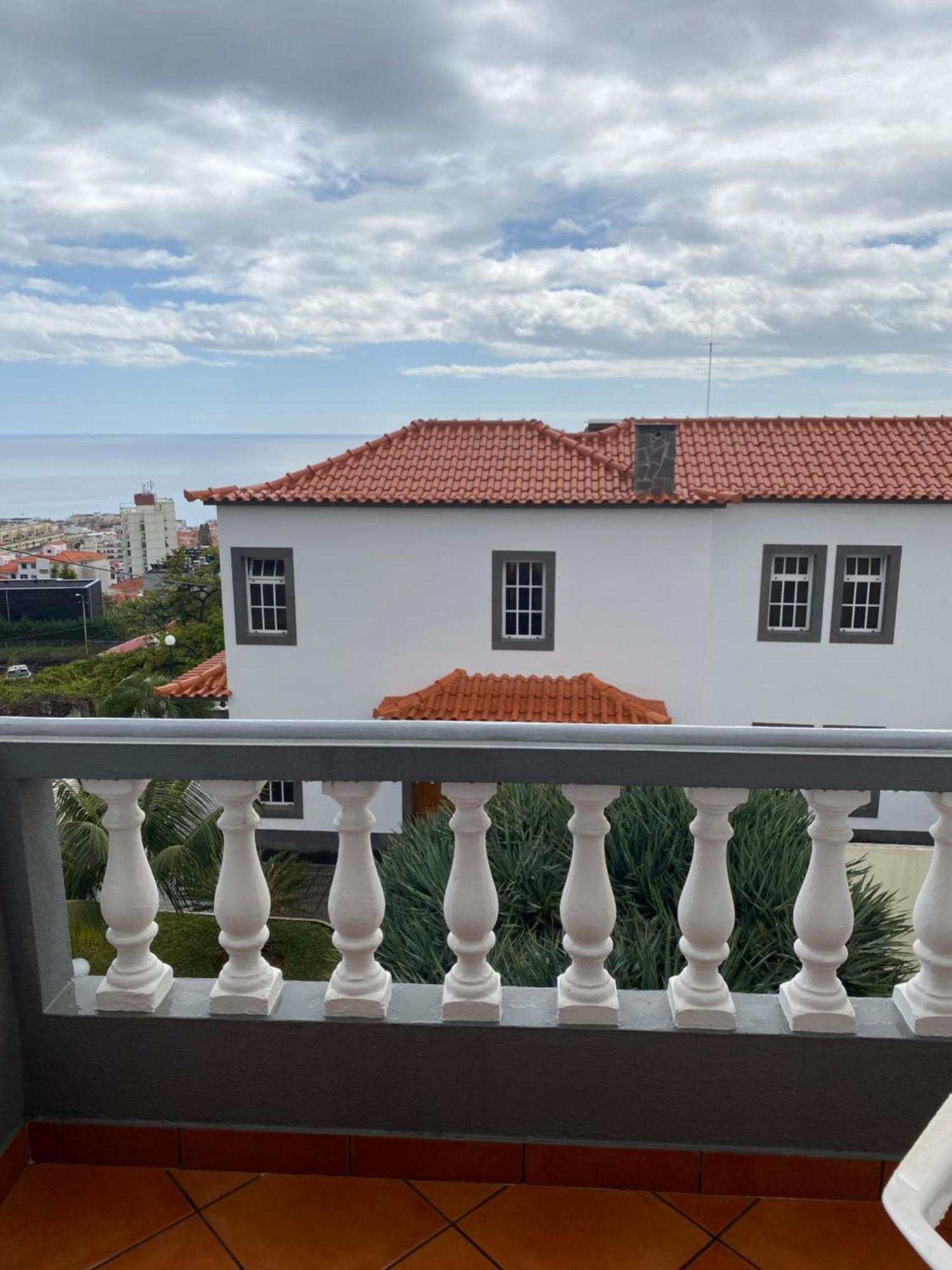 Residencial Pina 3*
