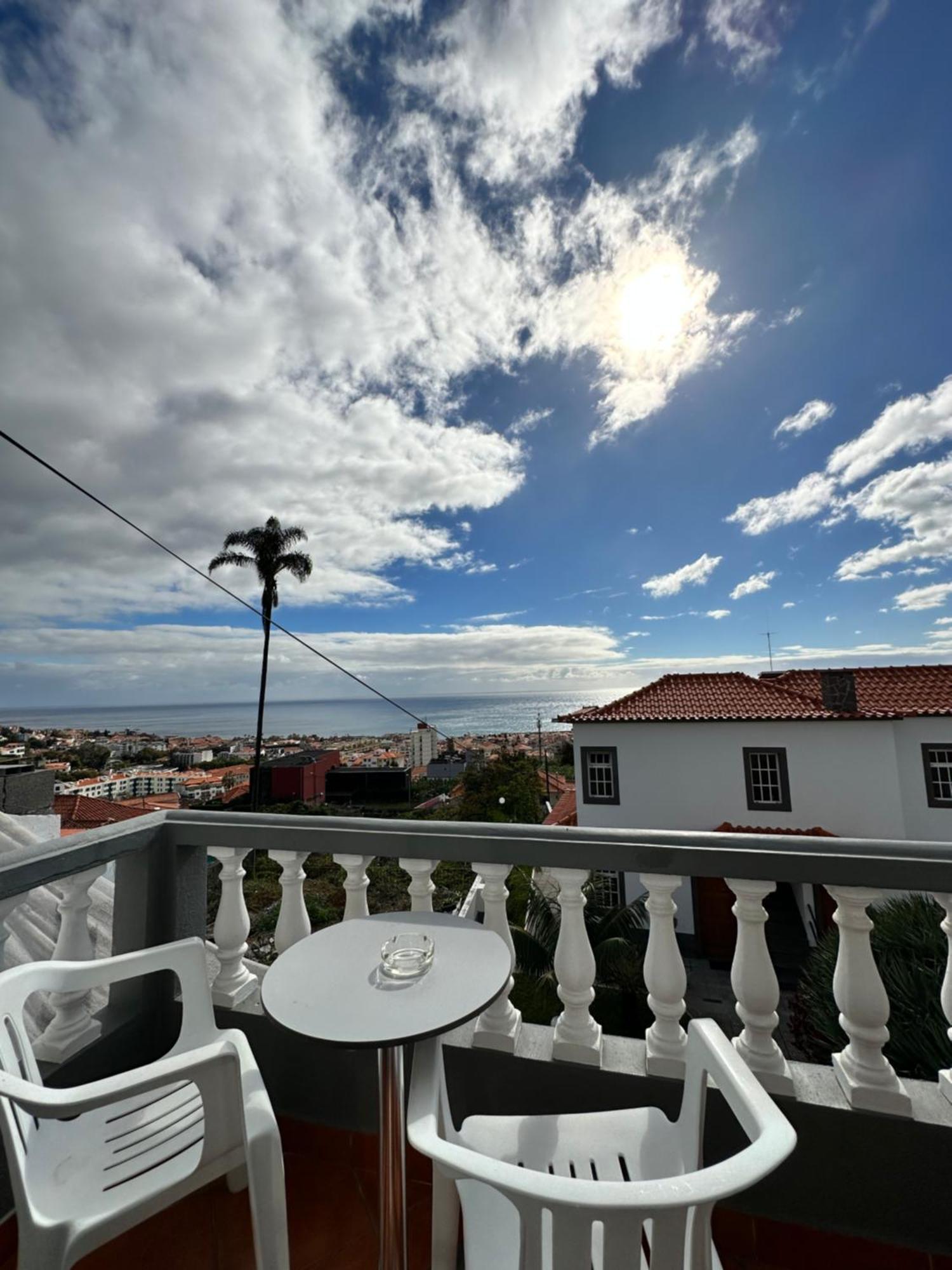 Residencial Pina 3*