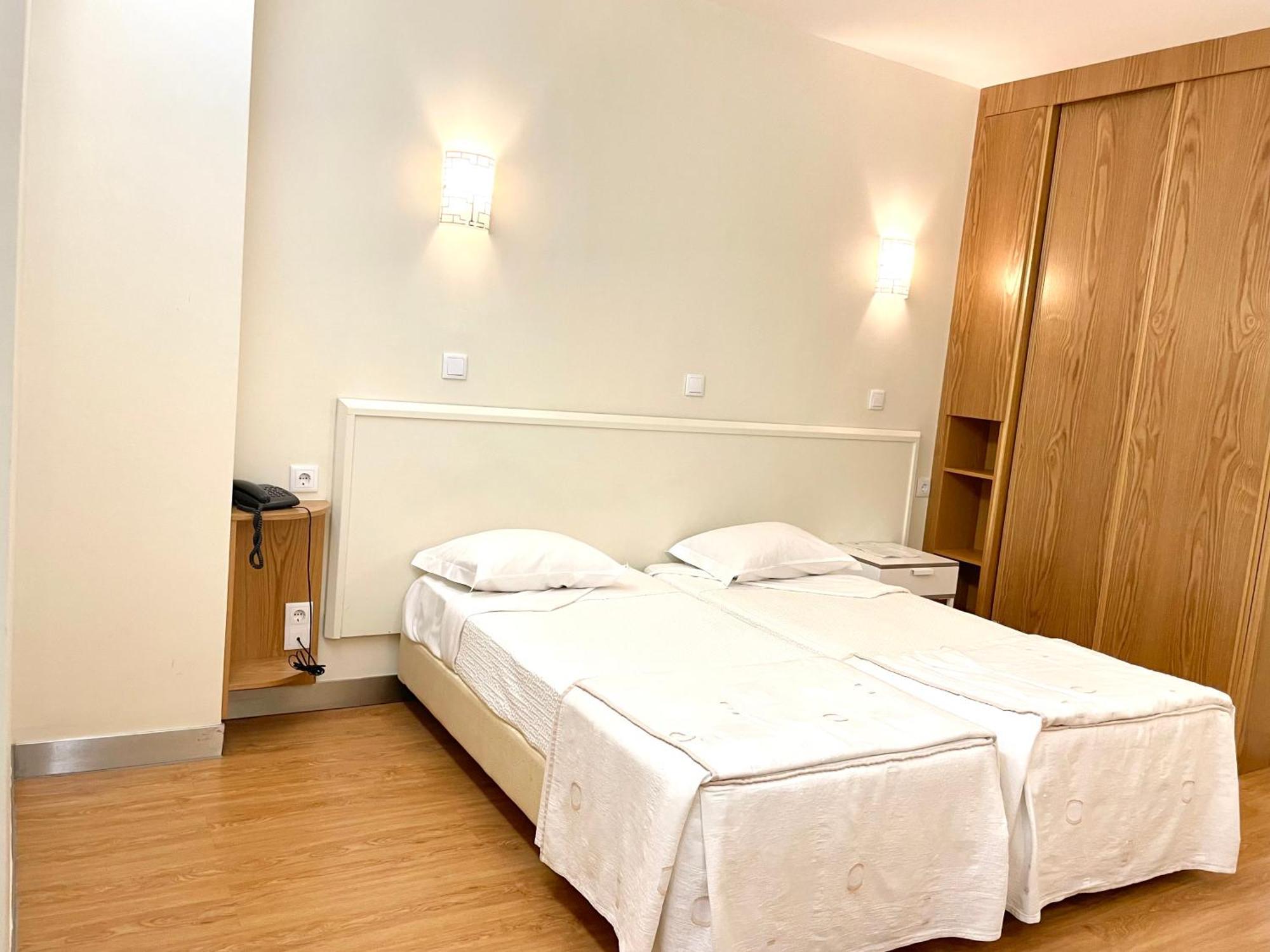 Hotel Universal 2*