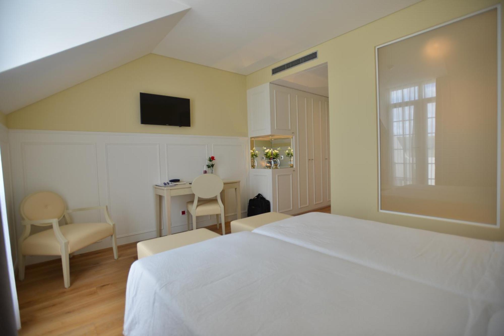 Charming Blue Hotel