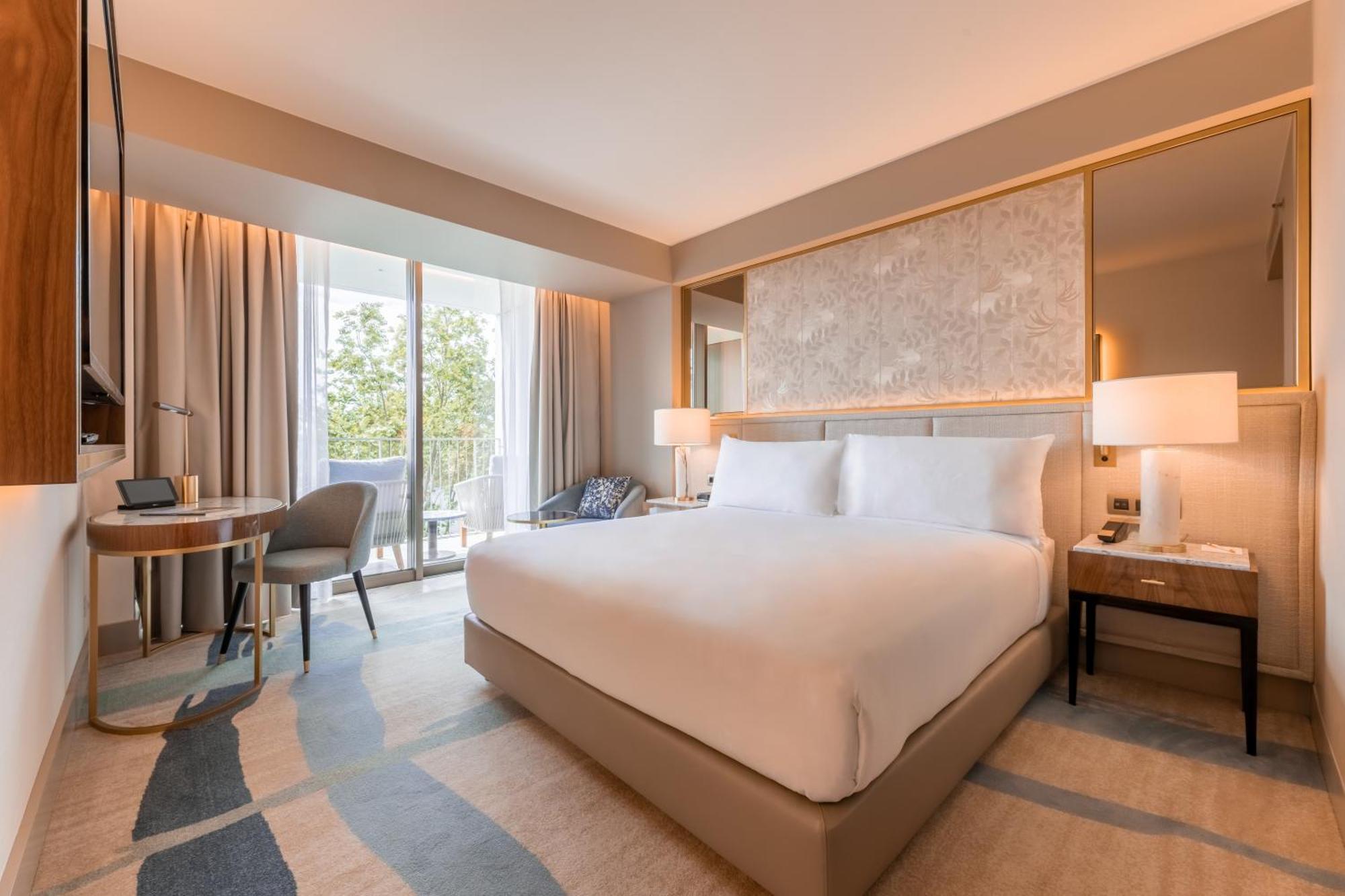 Legacy Cascais, Curio Collection By Hilton