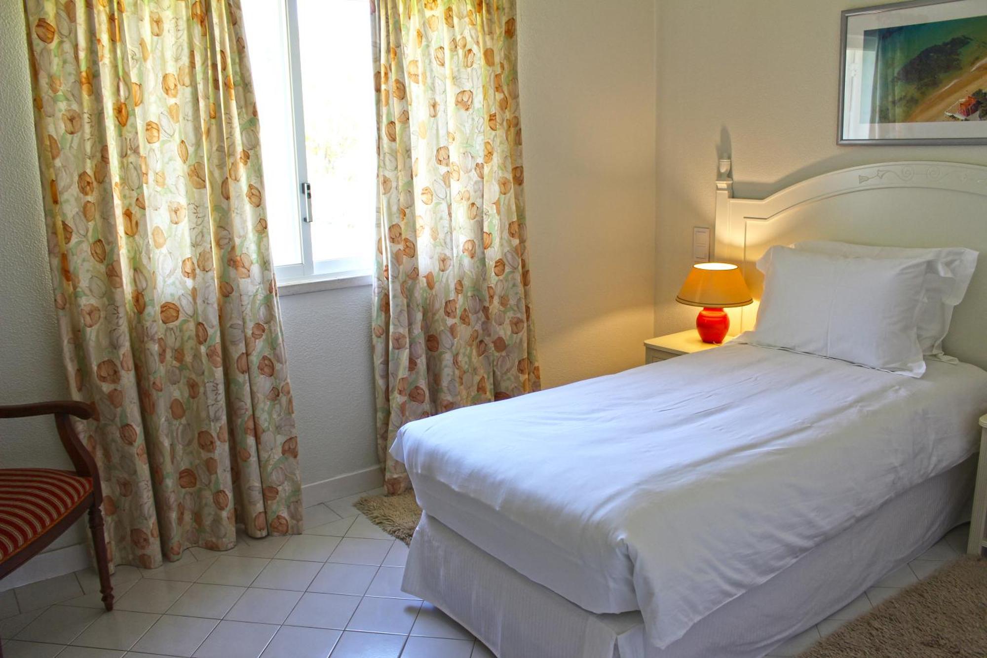 Resort Rocha Brava Village