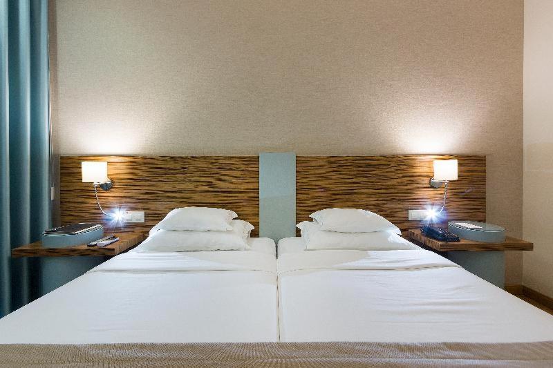 Meira Hotel