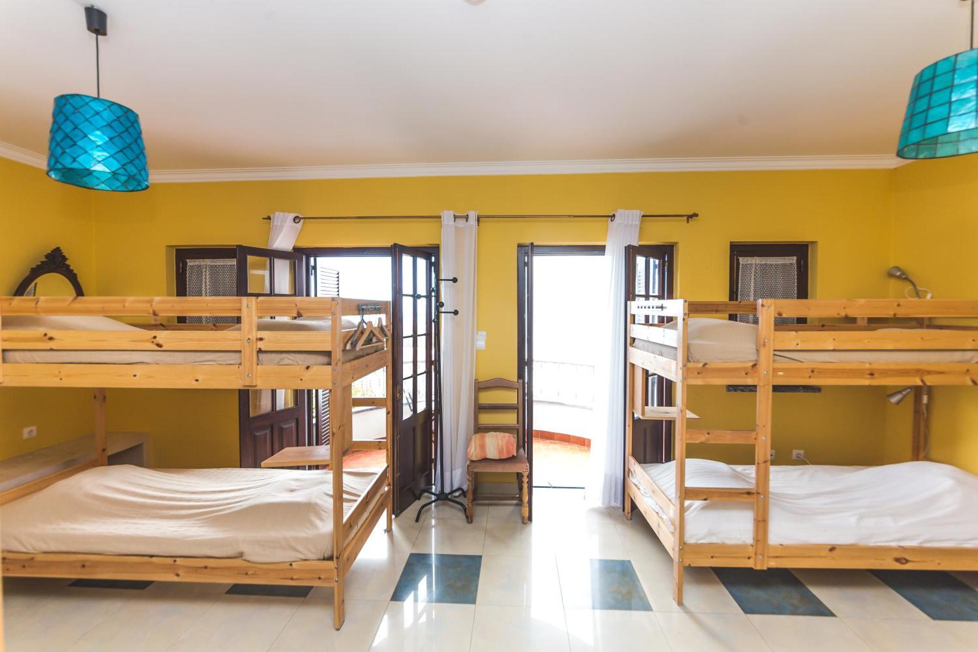 Chill Hill & Private - Peach Garden Hostel Ericeira