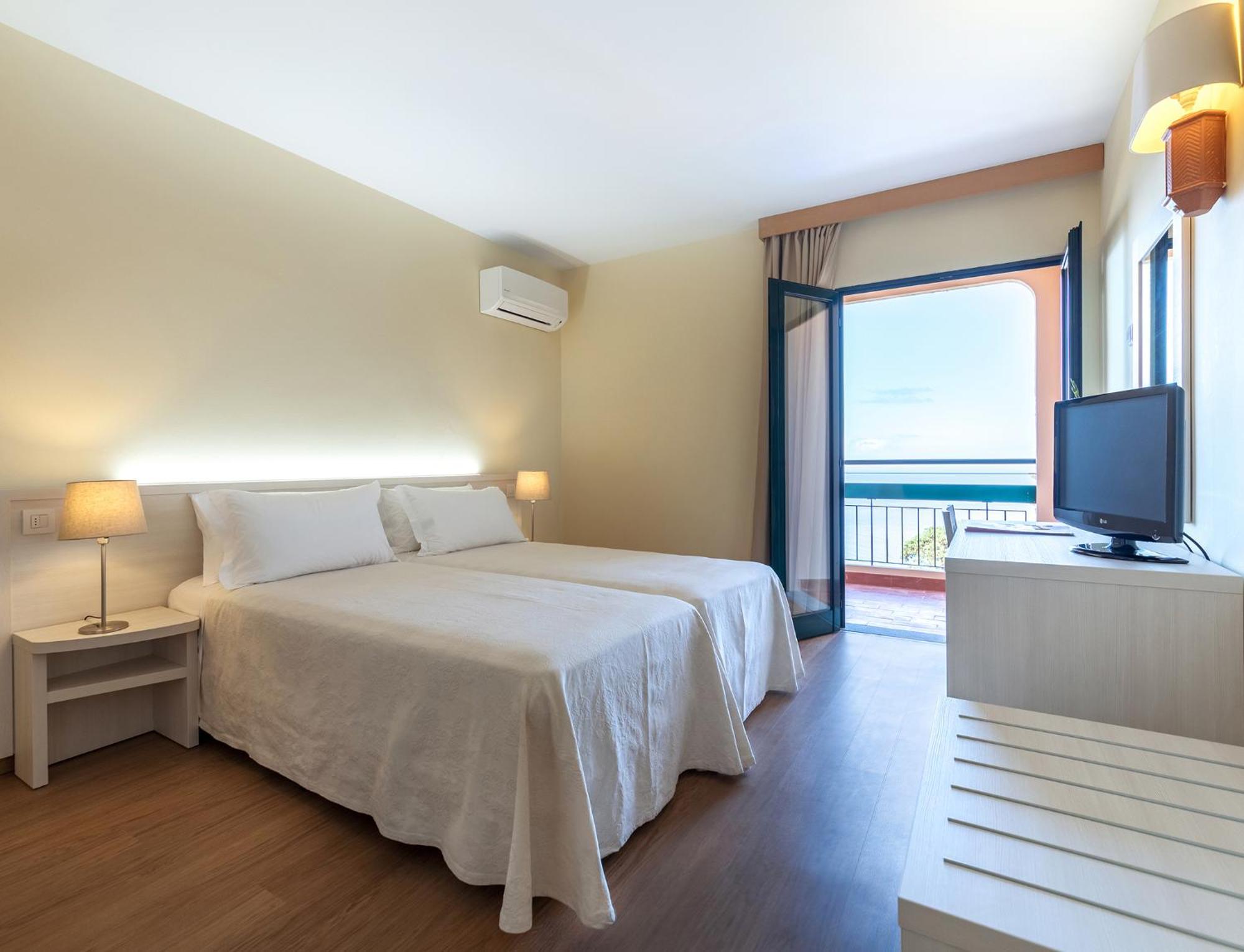 Hotel Dom Pedro Garajau 3*
