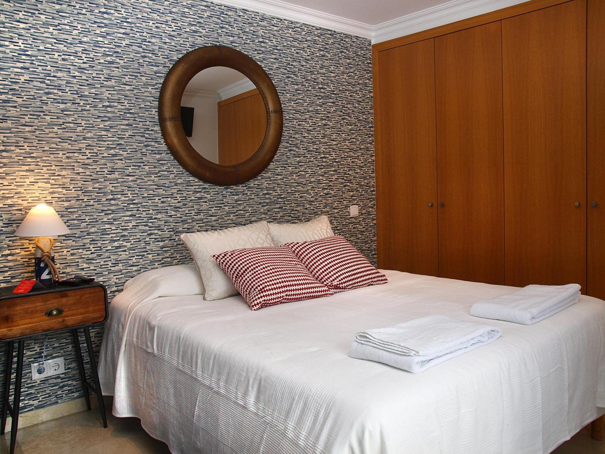 Henri's - Pateo De Santo Antonio Apartment