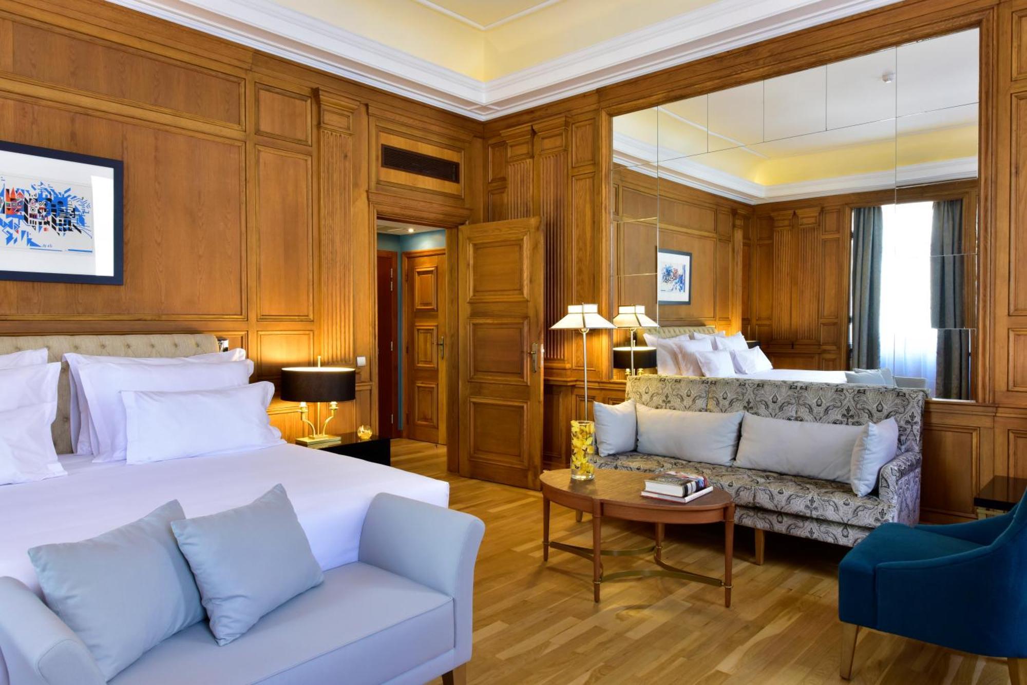 De - Small Luxury Of The World 5*