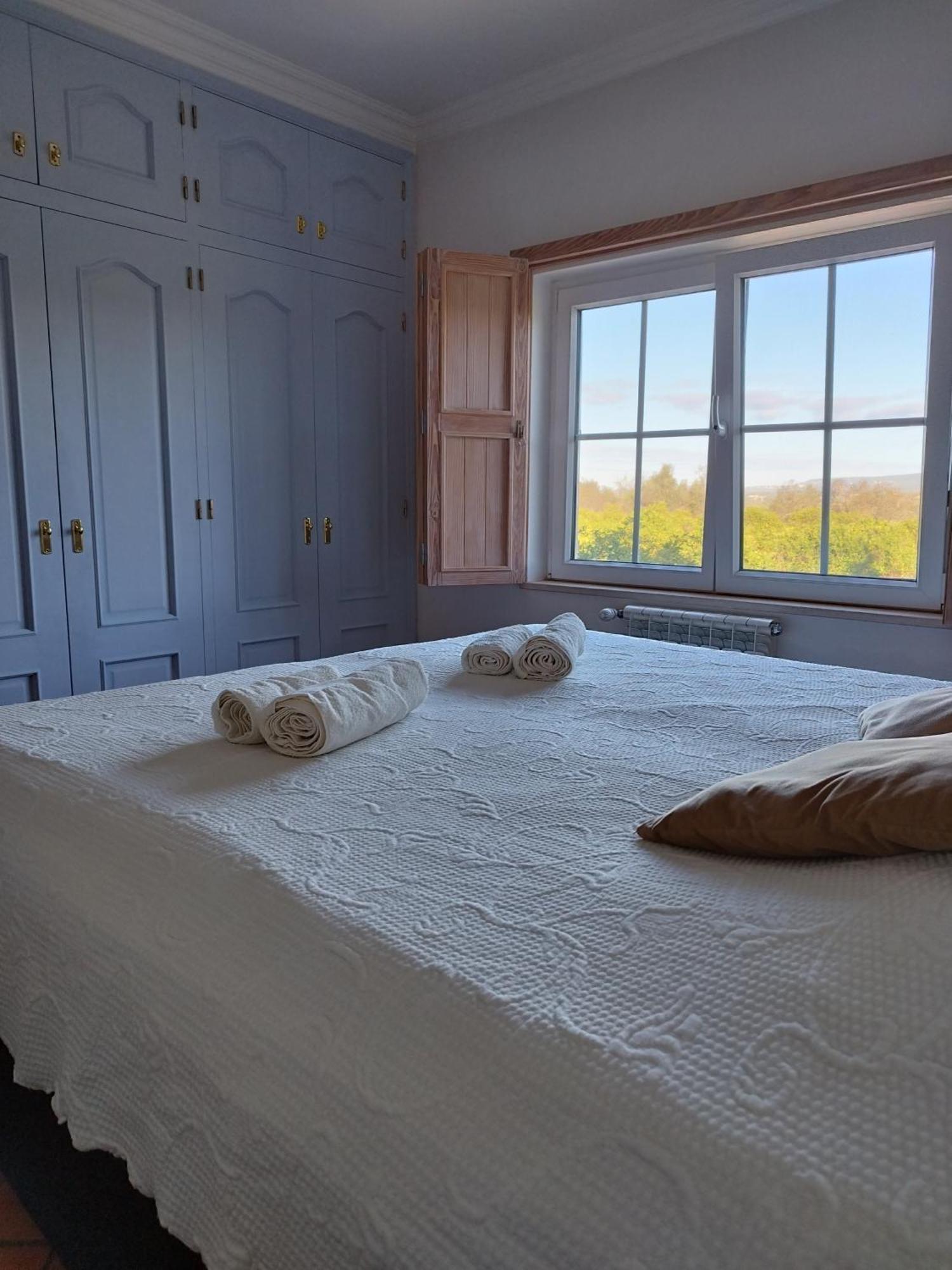 Bed & Breakfast Entrecolinas Paderne (Faro)