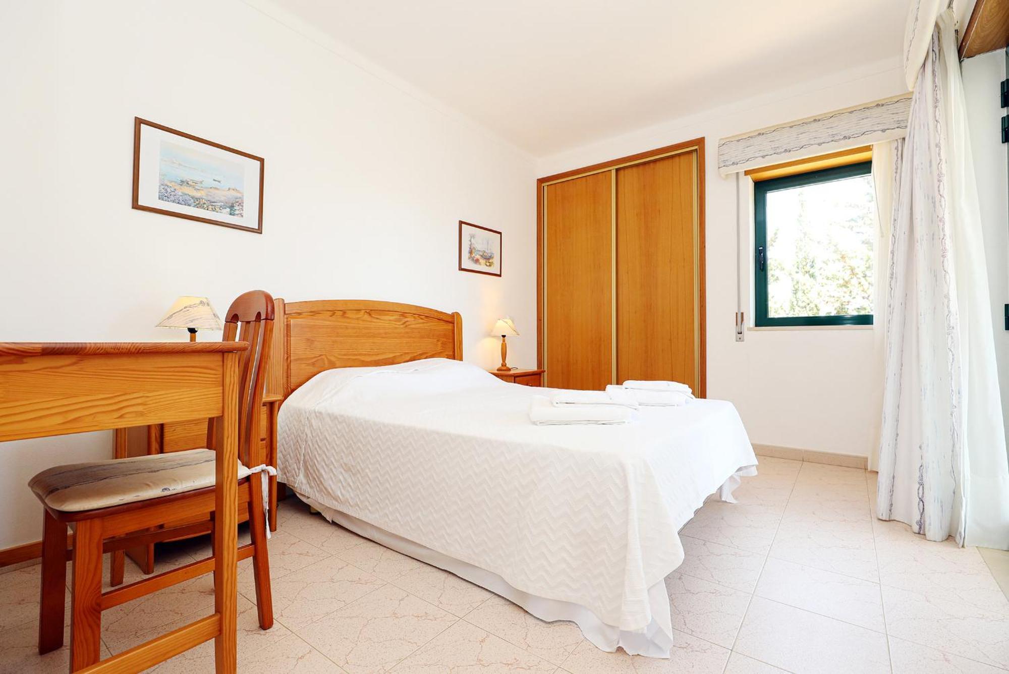 Quinta Dos Pinheiros Apartment