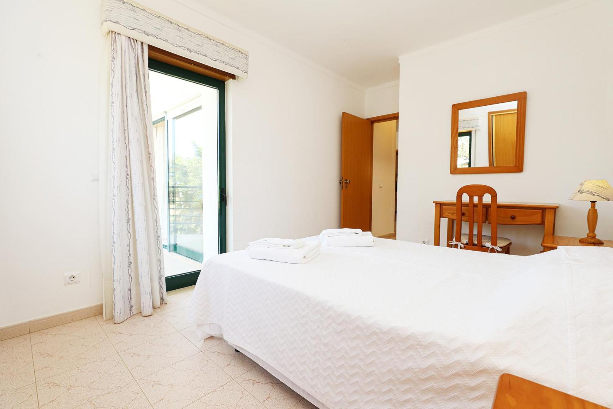 Quinta Dos Pinheiros Lagos