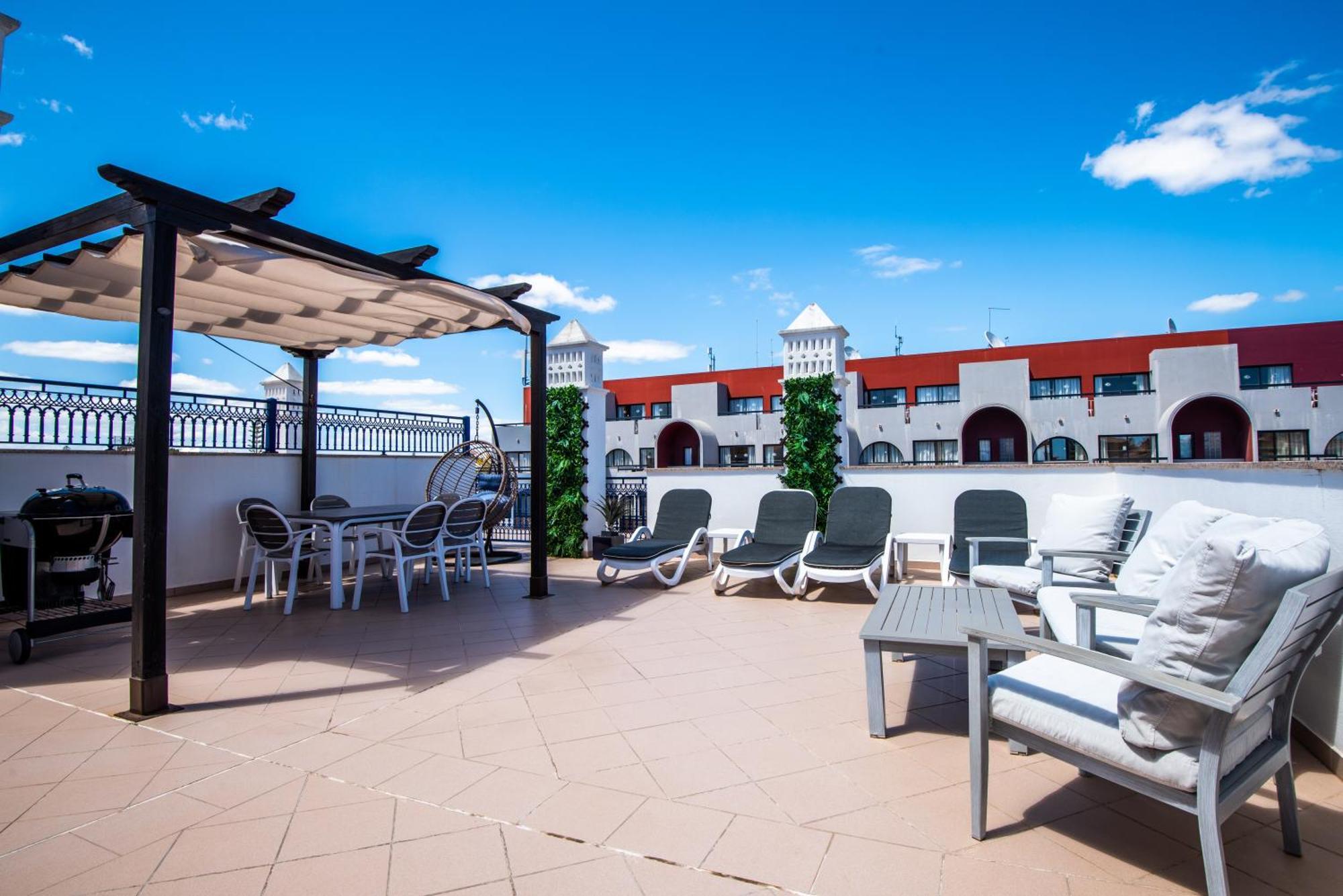 Charm T2 With Big Terrace Self Check-in Apartamento