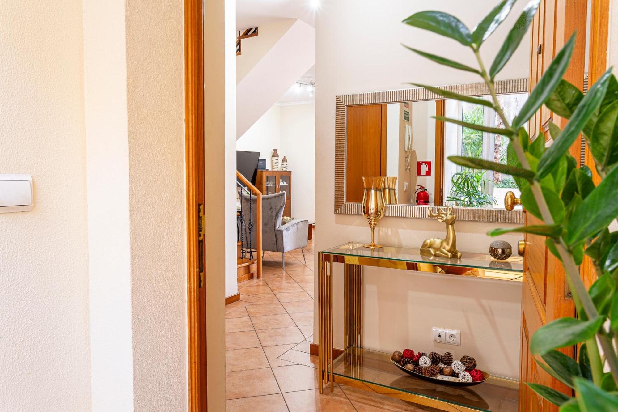 Lobos Flat Apartment