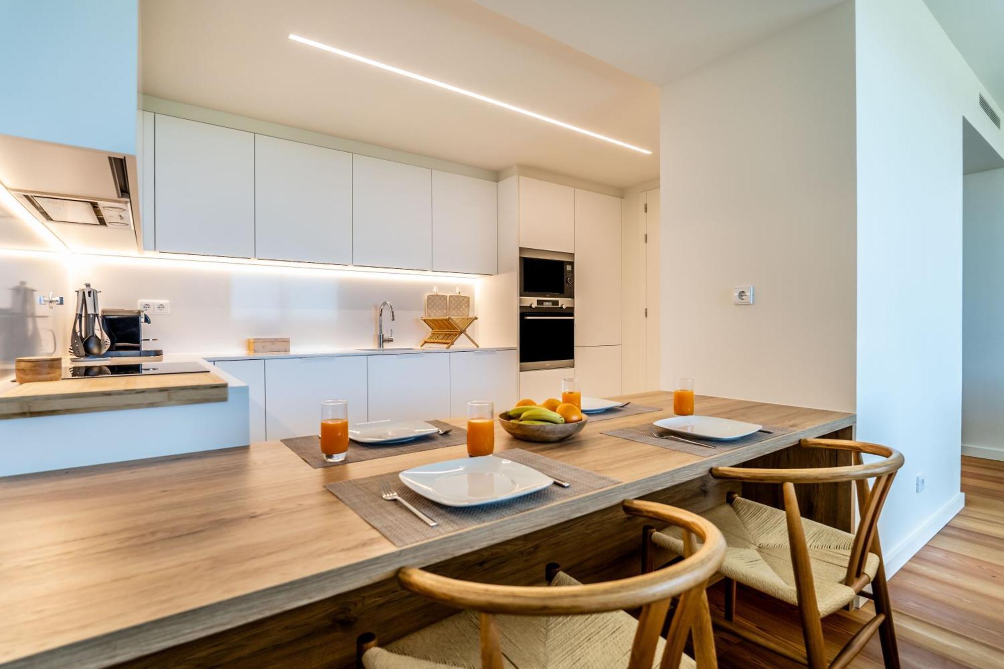 Apartment Beachfront Garden & - Indoor And Outdoor Pool