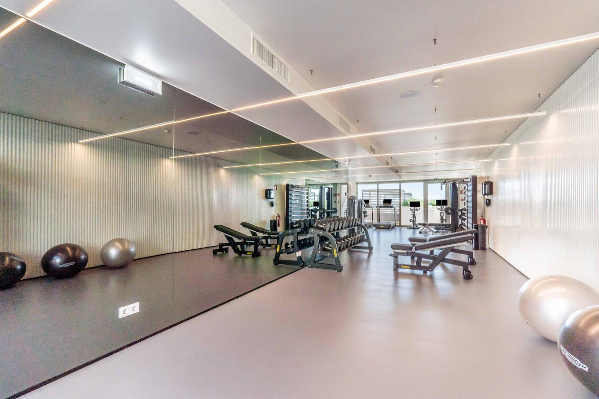 Beachfront Garden & - Indoor And Outdoor Pool