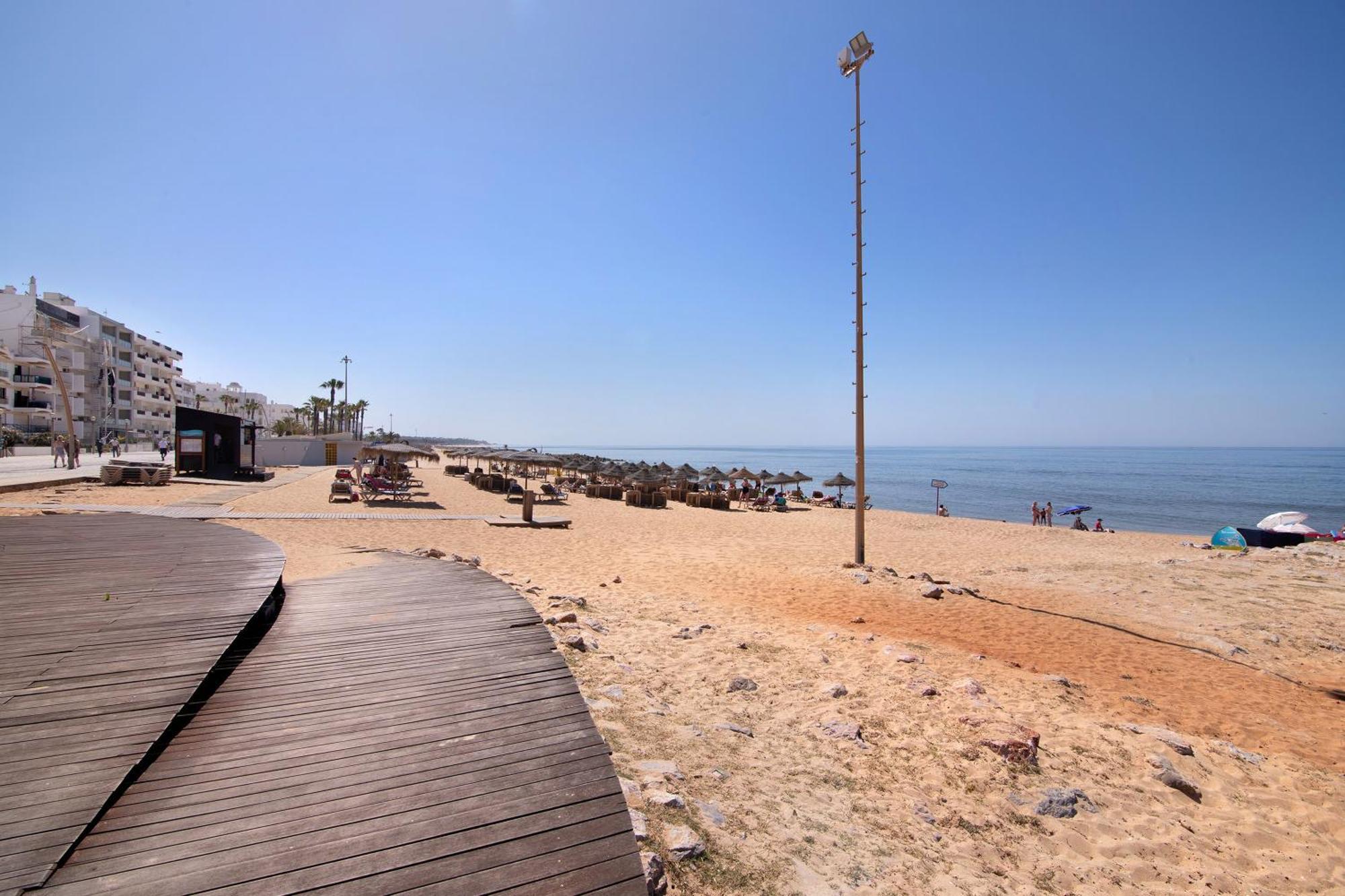 Moderno E Acolhedor Com Vista Mar * Quarteira