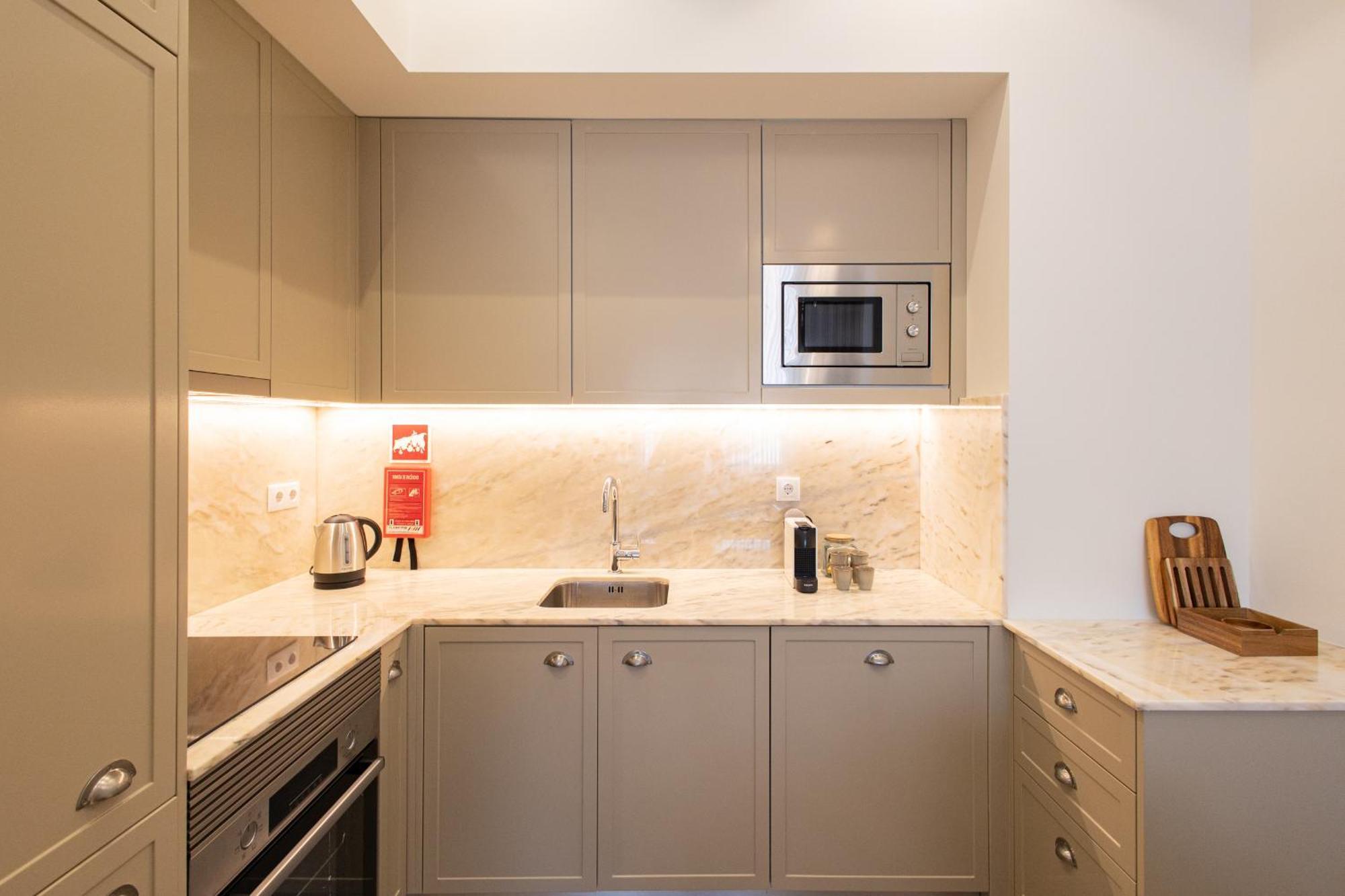 19 Nineteen - Espinho Apartment *