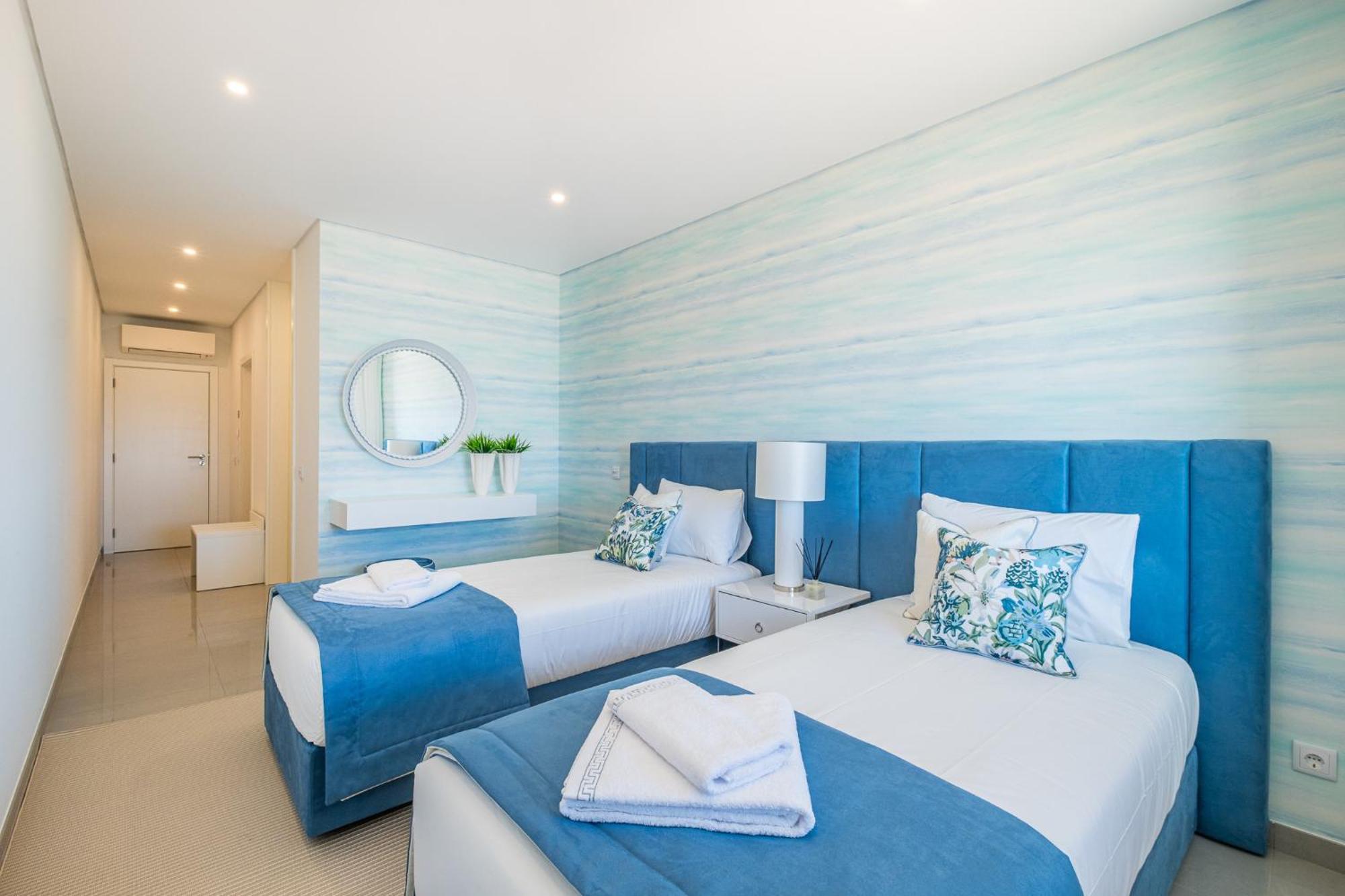 Under The Sea 2 Apartment *