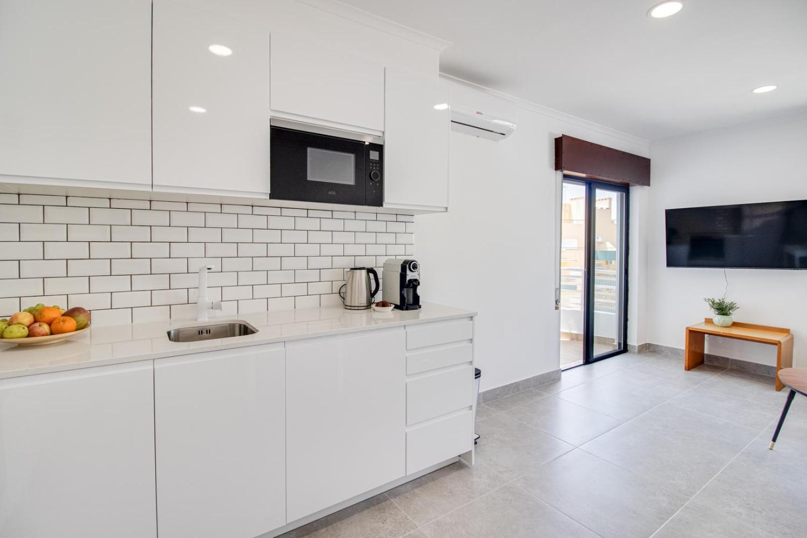 Modern 1 Bd Ocean View Ac Wi-fi 100m