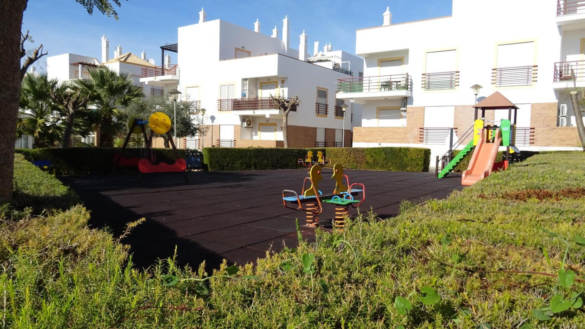 Quinta Gomeira By Amandio Batista Cabanas De Tavira