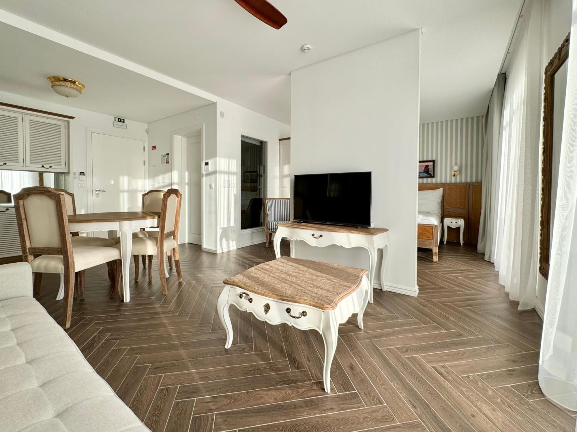 Ocean View Apartment *