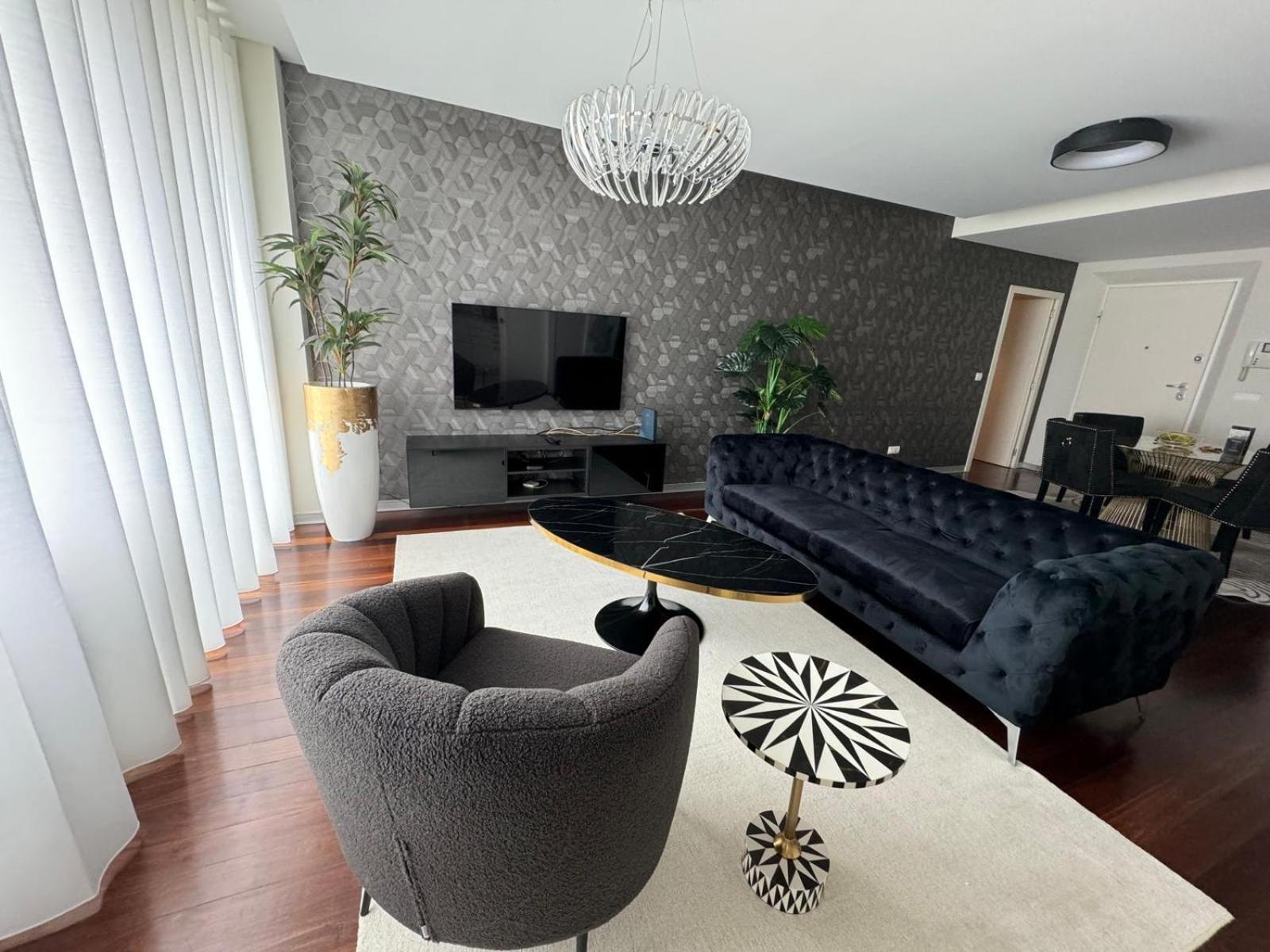 Next Corner Plaza Apartamento