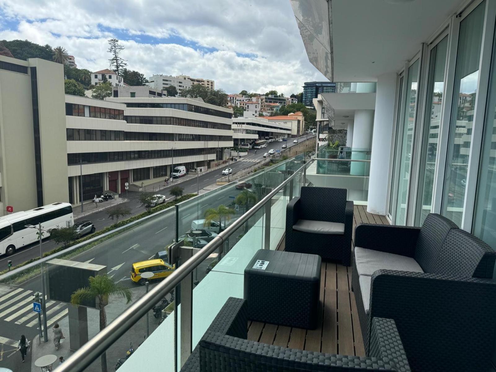 Next Corner Plaza Apartamento