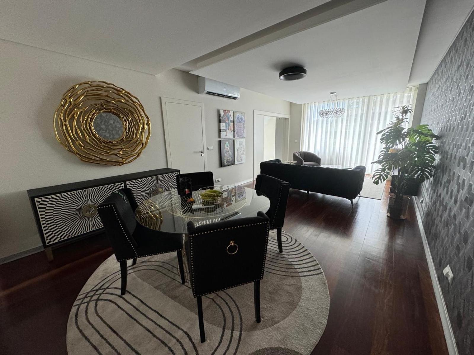 Apartamento Next Corner Plaza