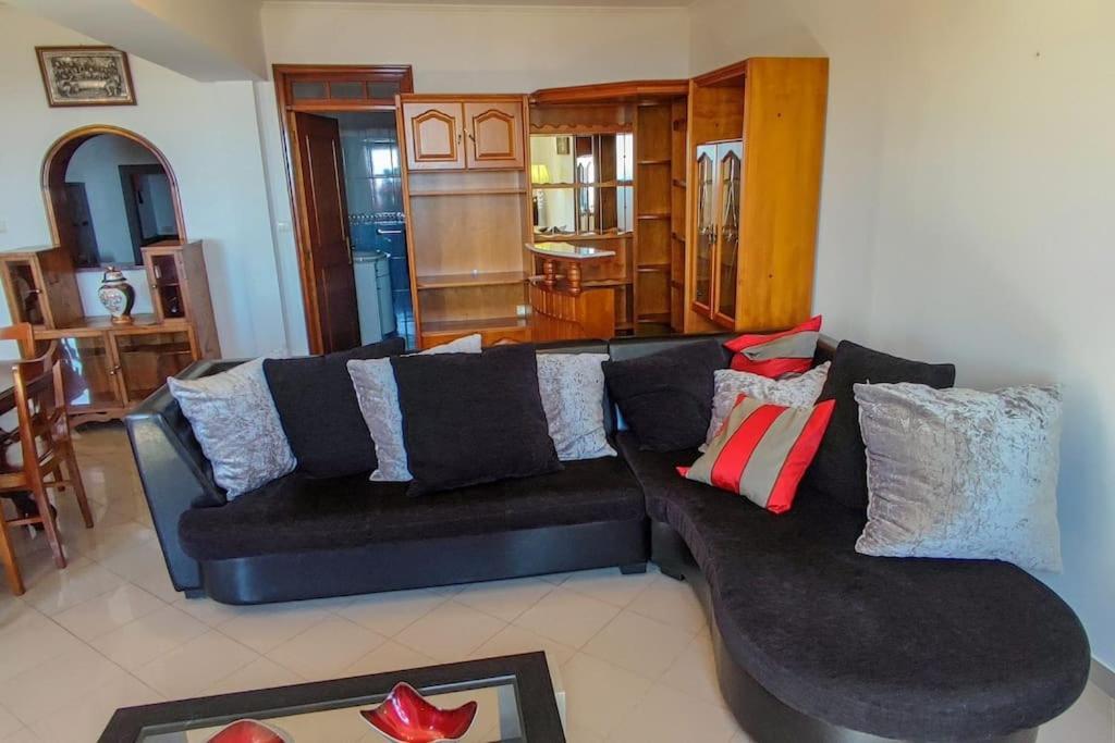 The Funny And Relax With Terrace & View Arco da Calheta (Madeira)