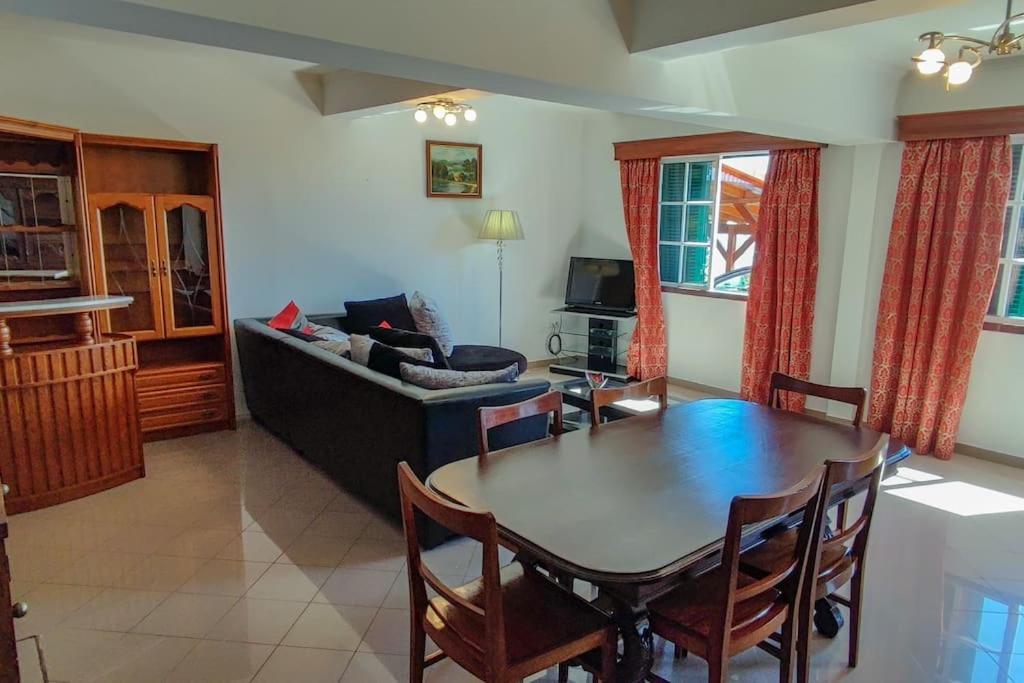 Apartment The Funny And Relax With Terrace & View Arco da Calheta (Madeira)