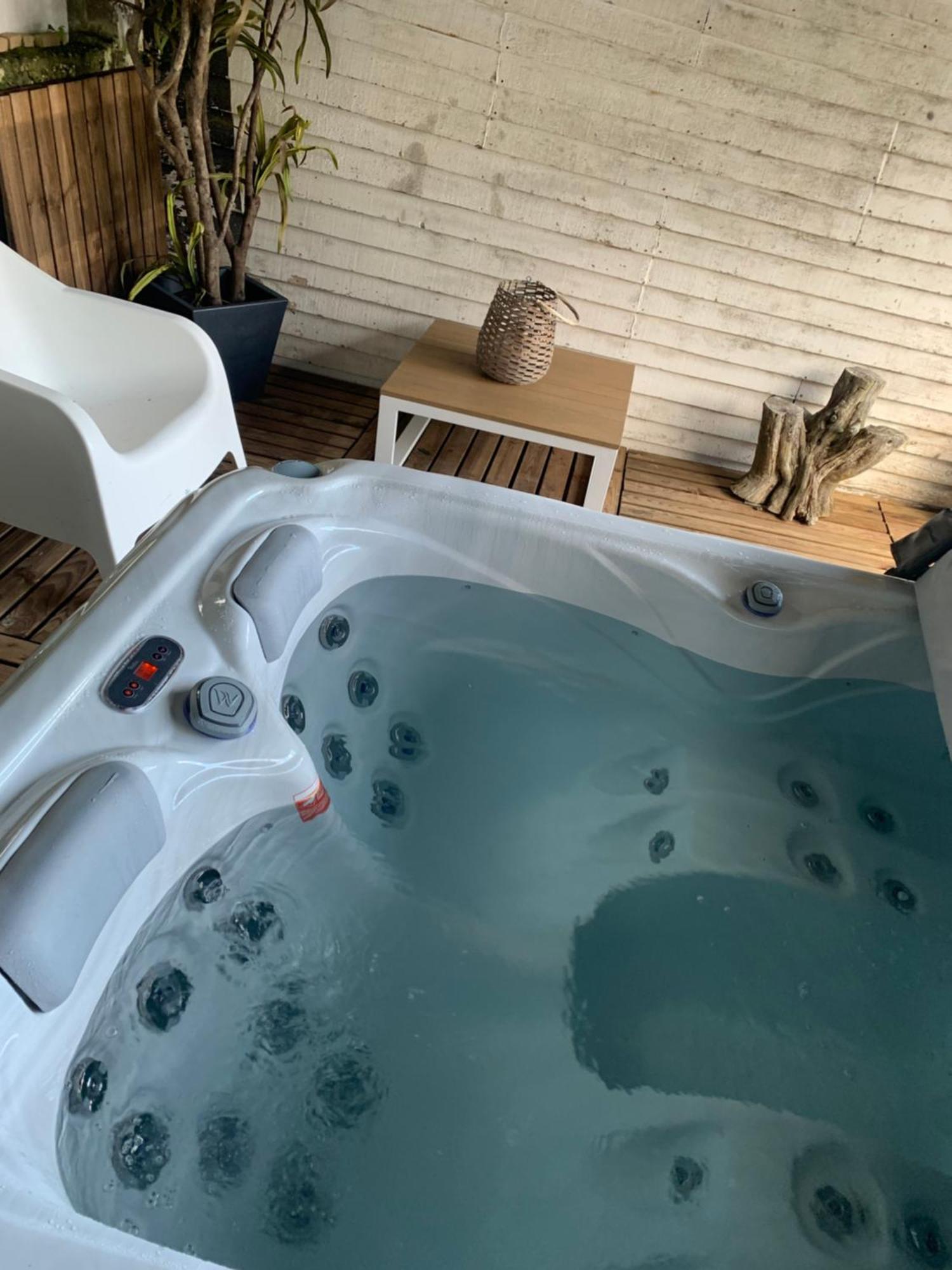 Sunrise House Azores - Jacuzzi *