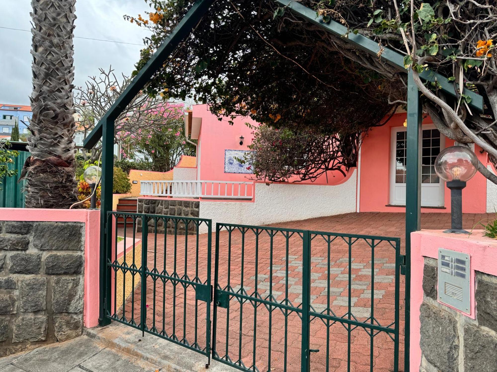 Holiday home Falesia Gardens Canico (Madeira)