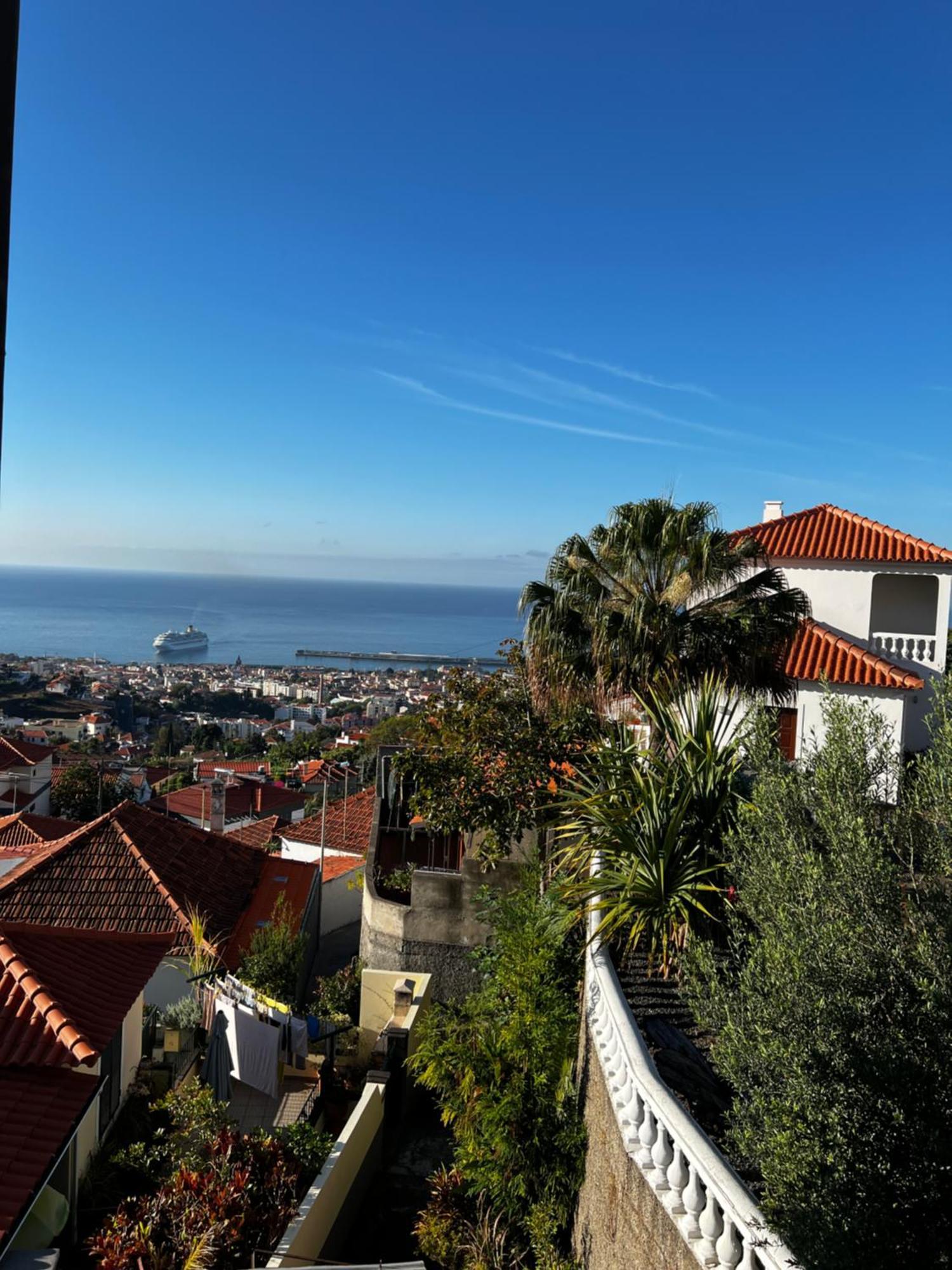 Habitación en casa particular Away From Funchal (Madeira)