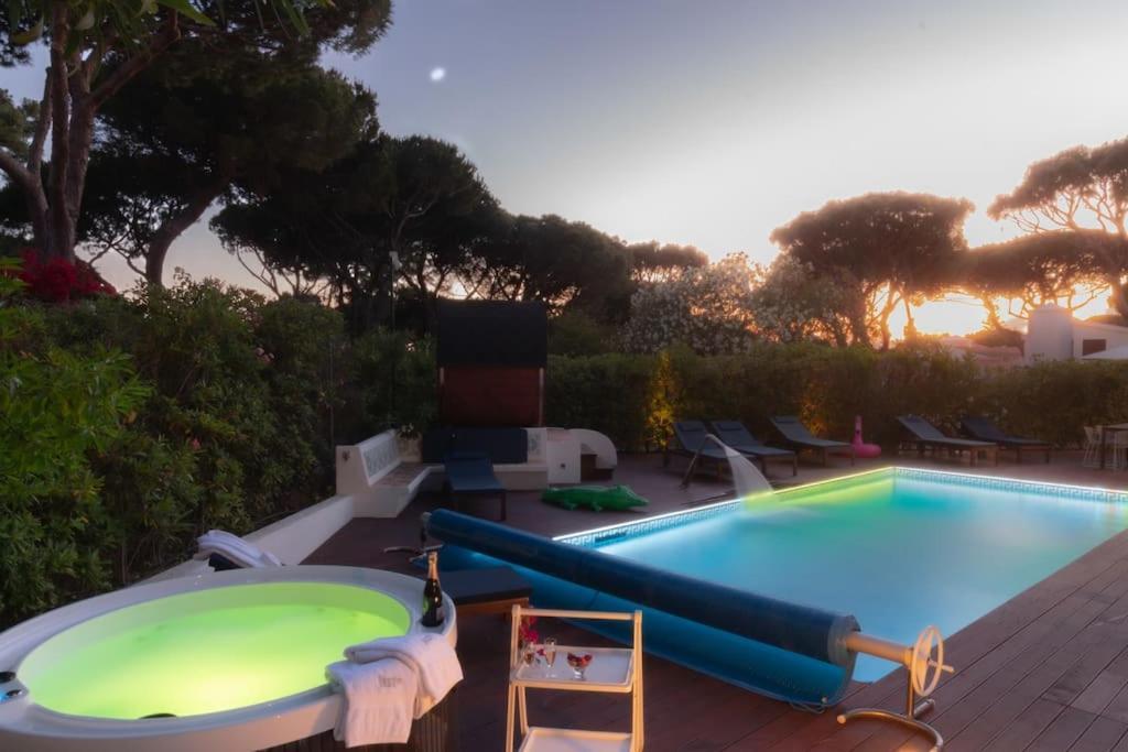 A Energy Bento Box Hot Pool & Sauna *