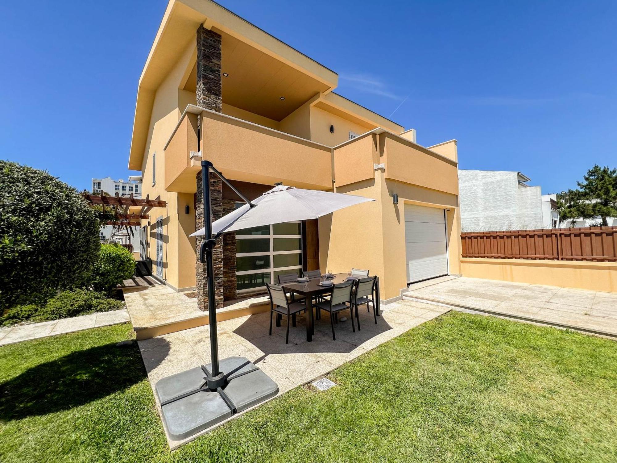 Casa Atlantico - 5 Minutes From The Holiday home *