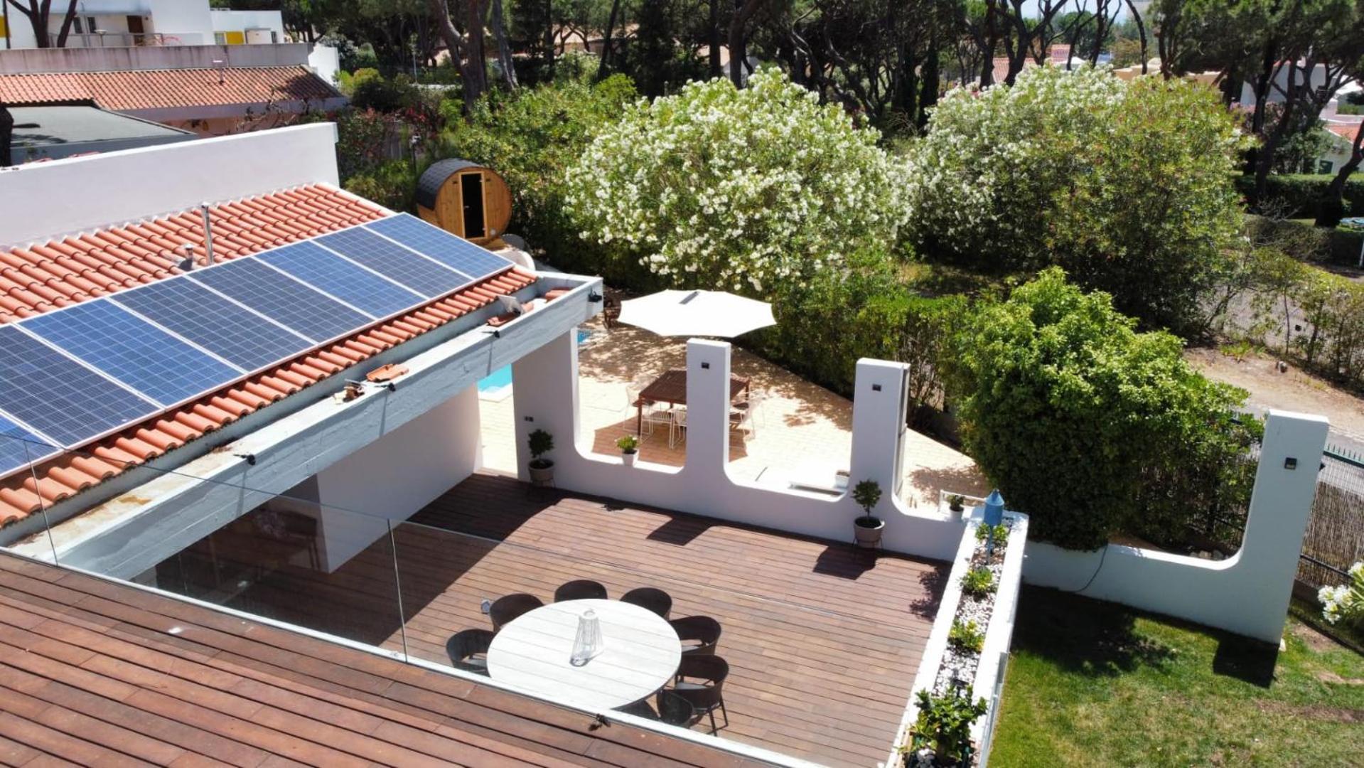 A Energy Bento Box Hot Pool & Sauna Villa *