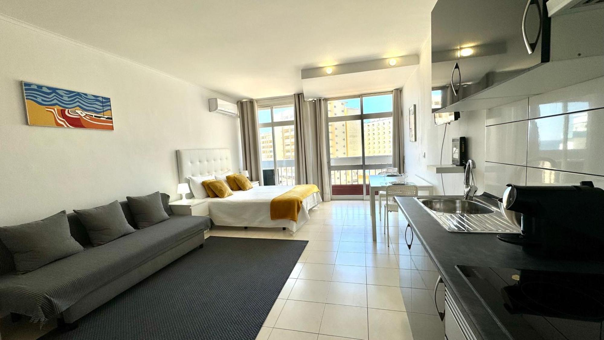 Da Rocha, 808 Tarik, Lovely Studio, Sea View, Air Conditioning, Free Wi-fi, By Ig Apartamento